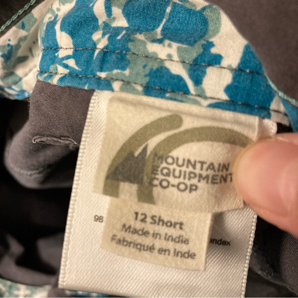 MEC charcoal pants hiking outdoors button up size 12 short - Picture 6 of 8